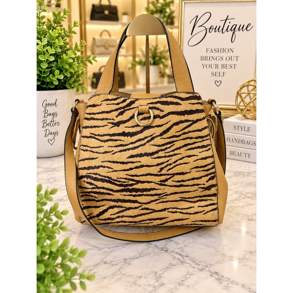 VC20 Vince Camuto Ames satchel/shoulder